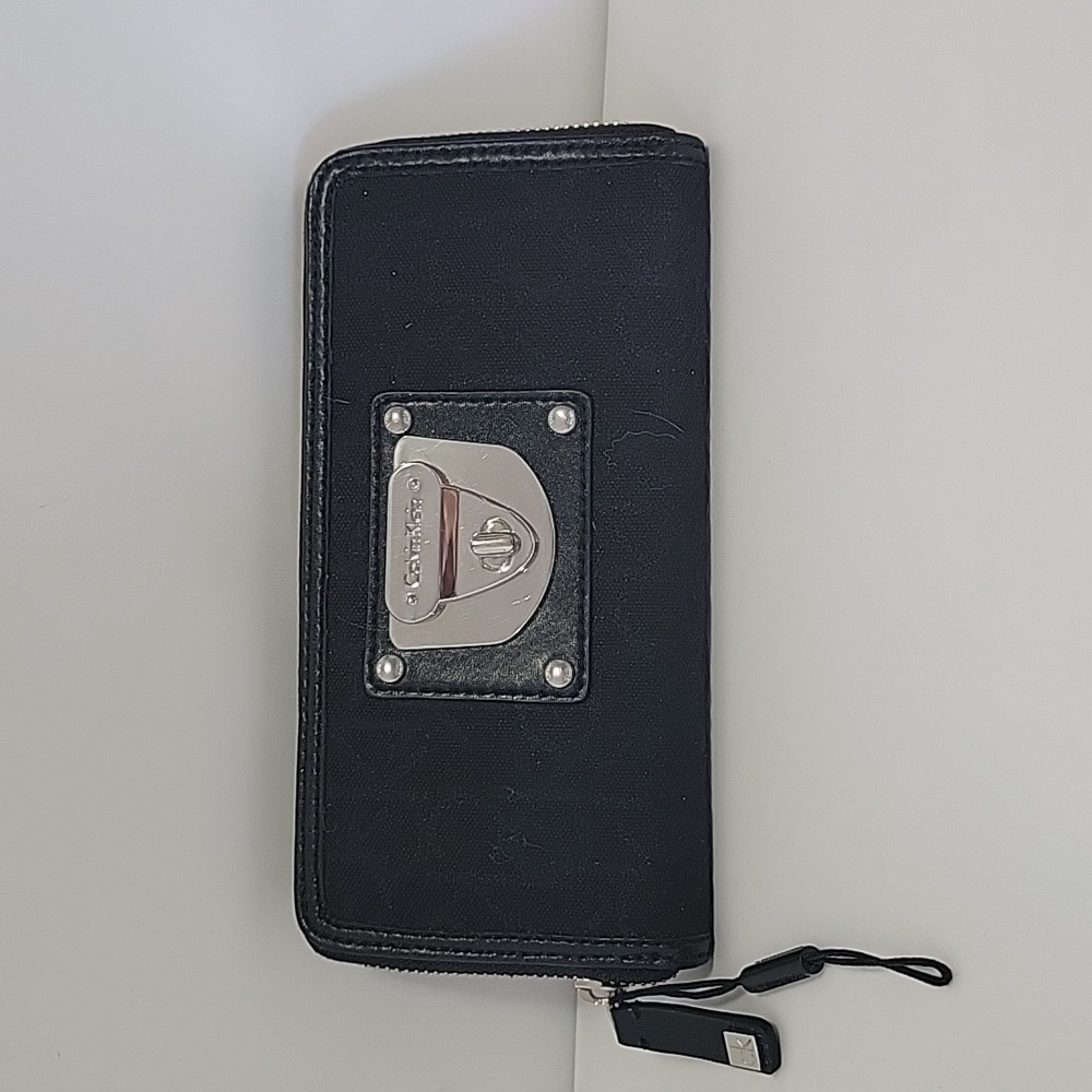 Calvin Klein Logo Material Wallet